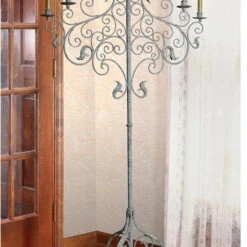 Design Toscano Castle Vecchio Floor Candelabra Fu68340