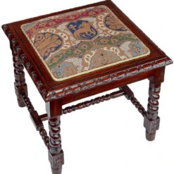 Design Toscano Charles Ii Gothic Stool Af51763